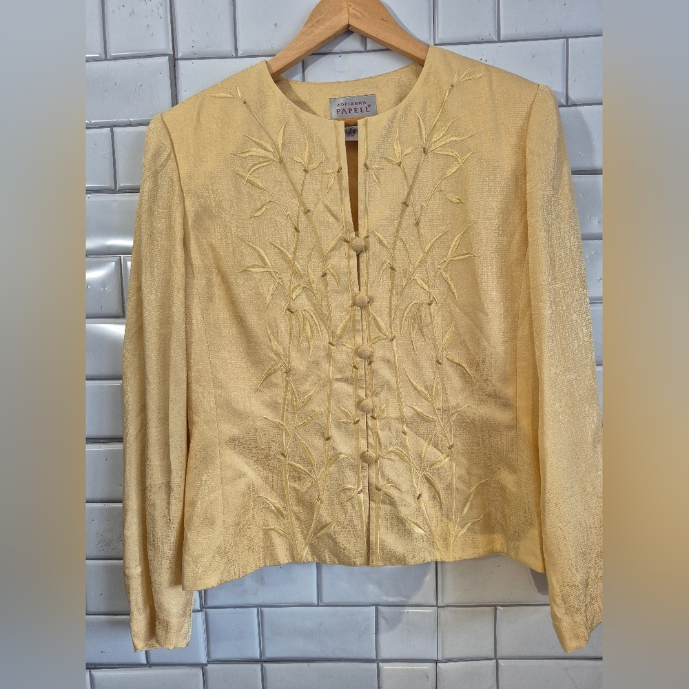 Adrianna Papell Ladies Silk Long Sleeve Lightweight Blazer Collarless Embroidere